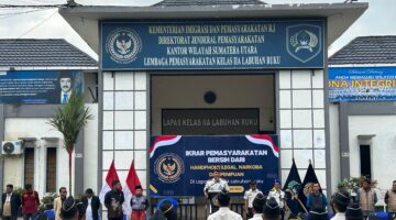 Siaran Pers Tegaskan Komitmen Bersih Narkoba, HP Ilegal dan Peniouan Online, Lapas Labuhan Ruku Laksanakan Ikrar Pemasyarakatan
