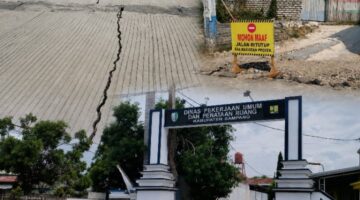 Proyek Jalan Belum Diserahterimakan Sudah Retak, Siapa Pengawas dan Pelaksananya?