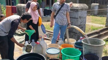 Atasi Krisis Air di Banten, PTPN IV PalmCo Salurkan 101 Ribu Liter Air Bersih untuk Ribuan KK